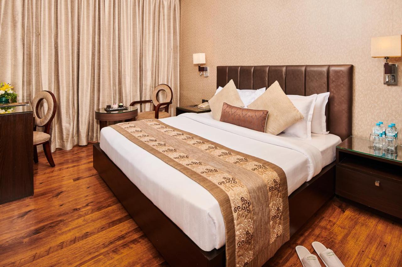 Goldfinch Hotel Мумбаї Екстер'єр фото