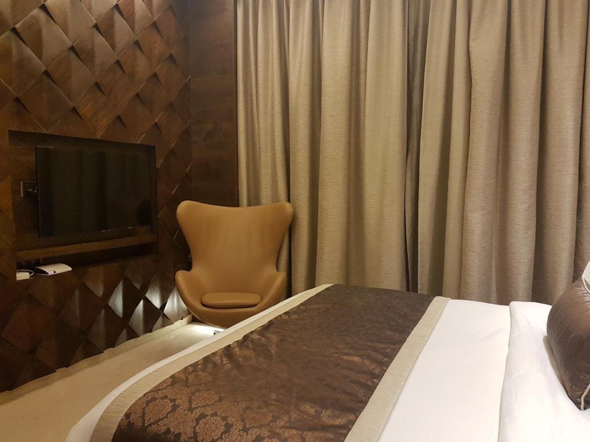Goldfinch Hotel Мумбаї Екстер'єр фото
