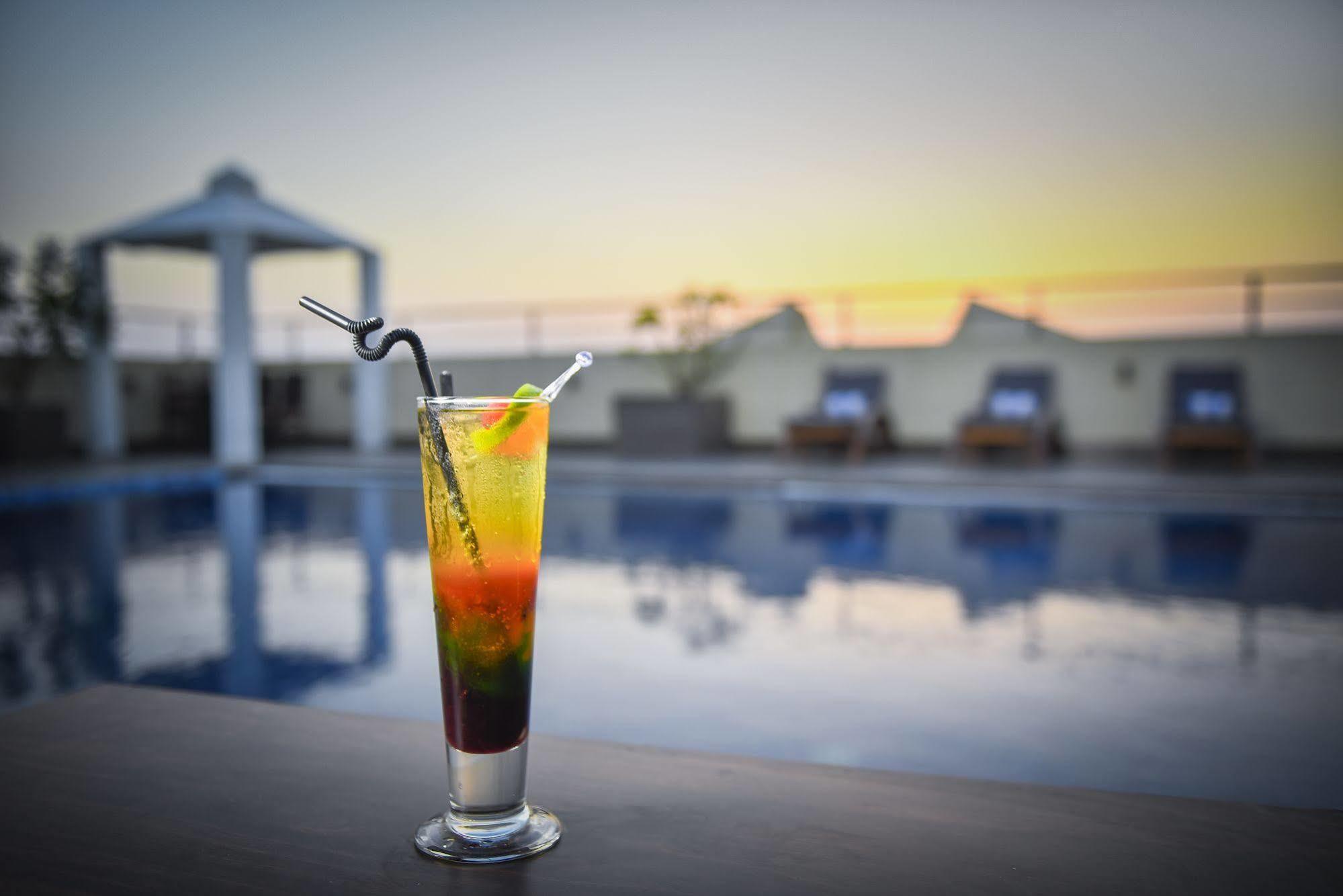 Goldfinch Hotel Мумбаї Екстер'єр фото